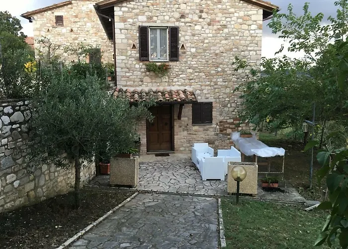 Casale Del Bosco Gasthof Todi